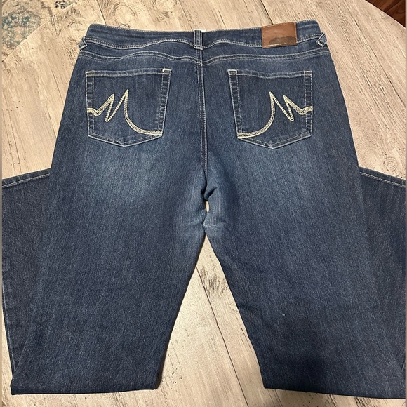 Maurice’s Ladies Jeans Size 13/14 Short - Picture 2 of 2